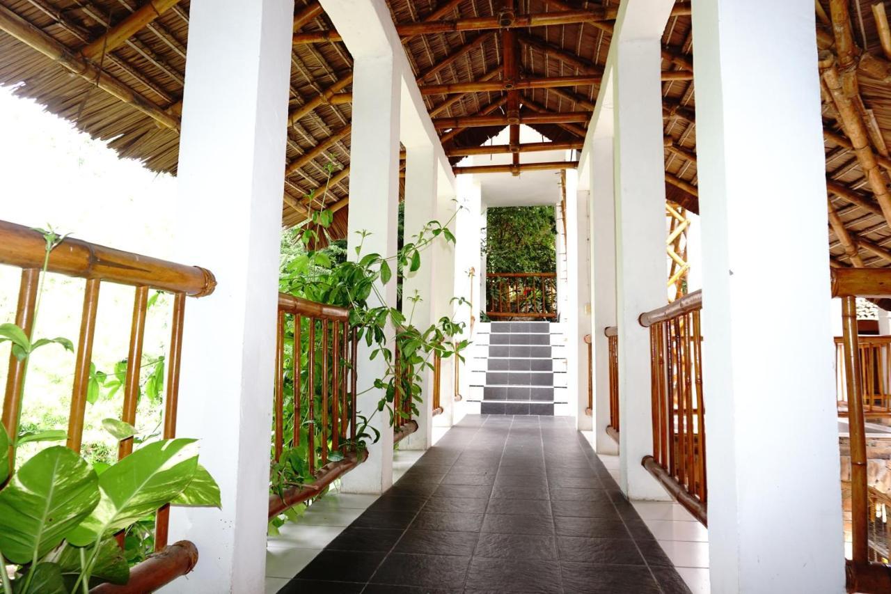 Mangga Lodge Bira Buitenkant foto