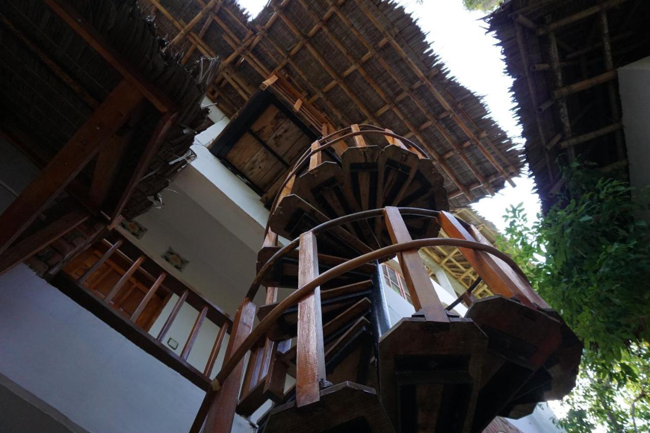 Mangga Lodge Bira Buitenkant foto