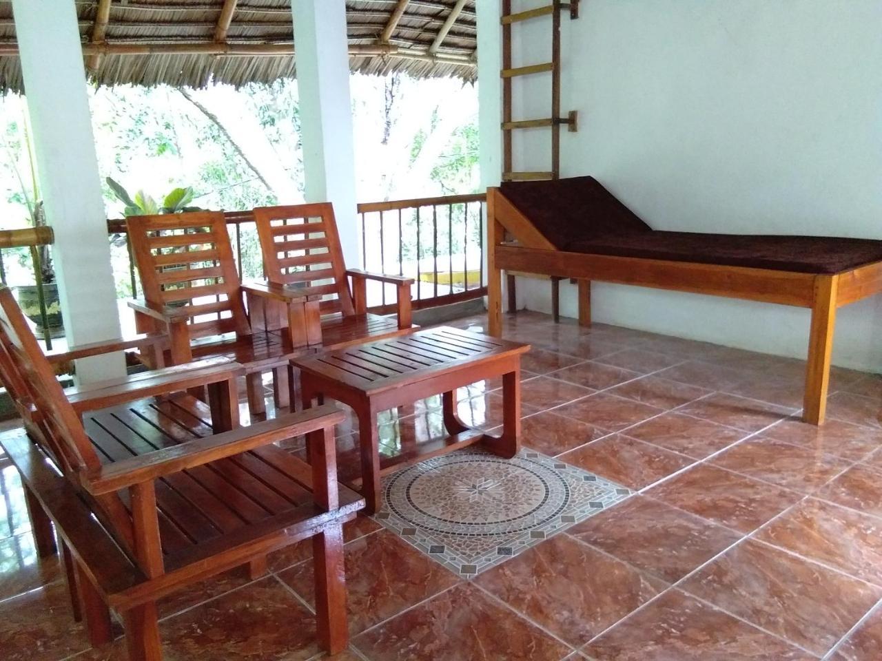 Mangga Lodge Bira Buitenkant foto
