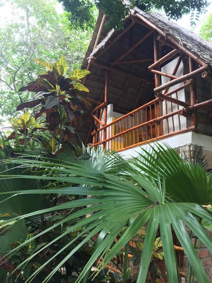 Mangga Lodge Bira Buitenkant foto