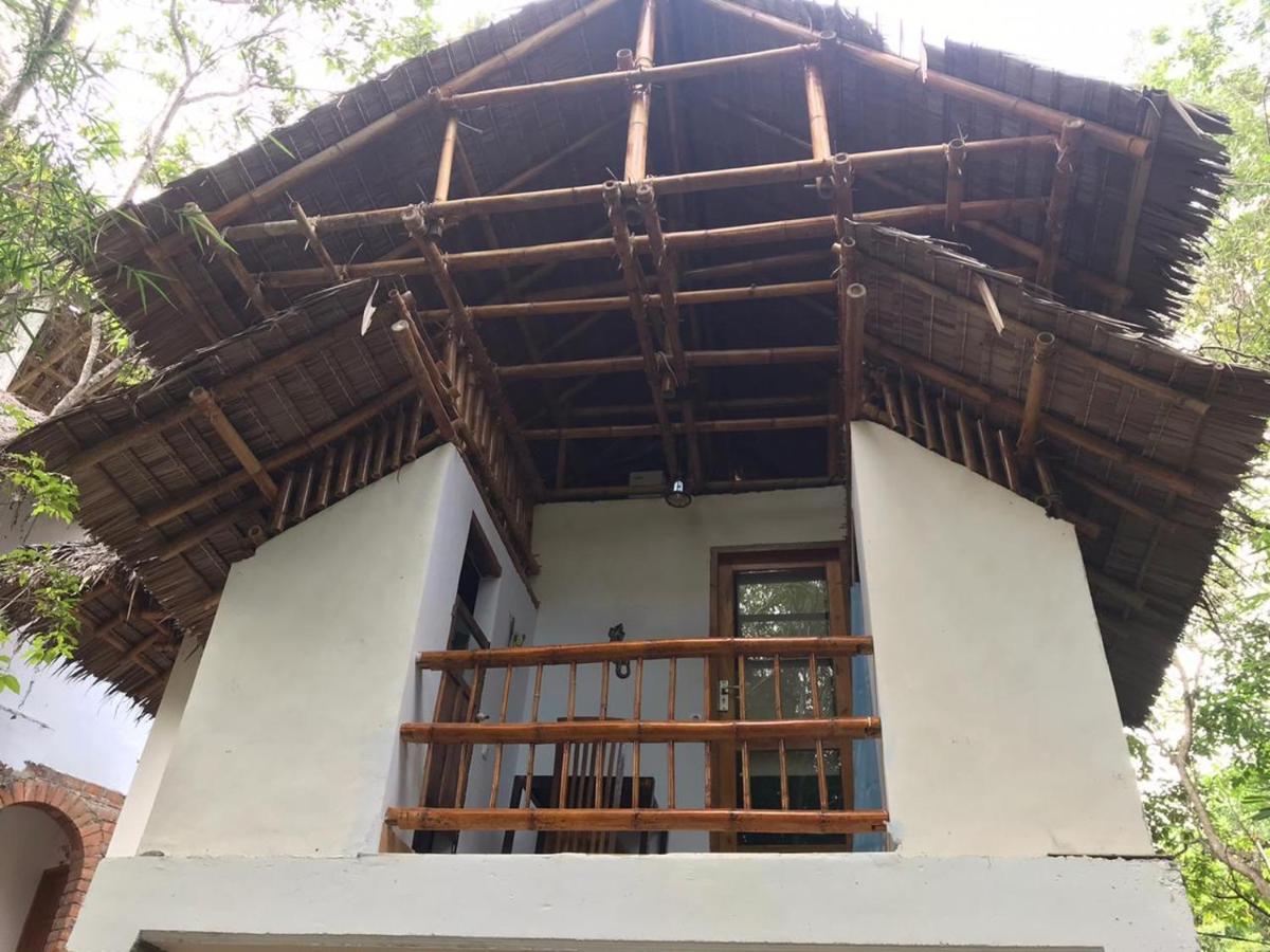 Mangga Lodge Bira Buitenkant foto